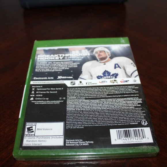 New Sealed Xbox Series X NHL 22 Hockey Game - Picture 3 of 5